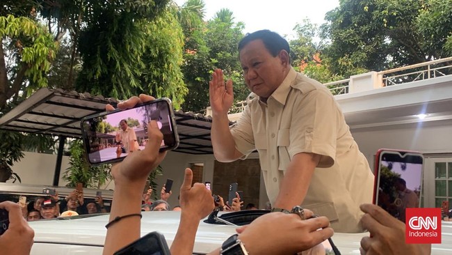 Relawan Prabowo Nobar Seword TV soal Capres Cekik Wamen di Istana 