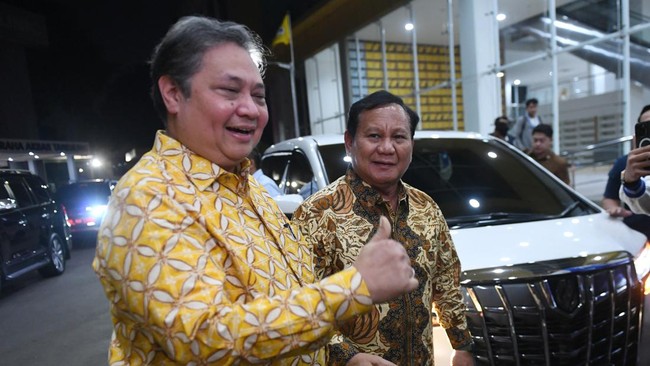 Airlangga Klaim Cuma Prabowo yang Bisa Lanjutkan Program Bansos