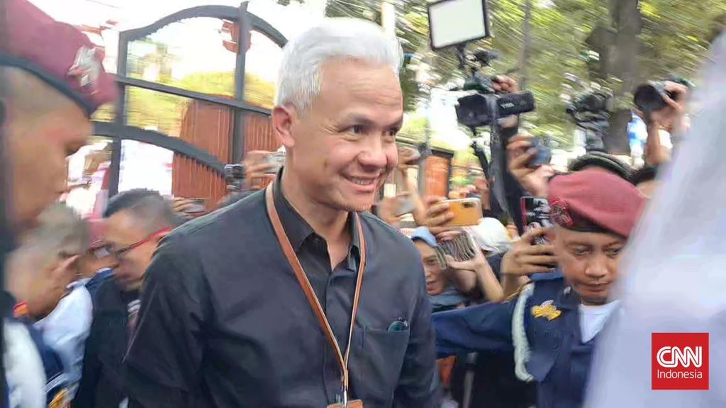 PDIP: Baju Kampanye Ganjar-Mahfud Urusan Parpol, Bukan Usulan Jokowi