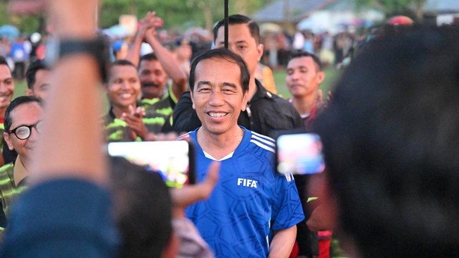 Respons Jokowi soal Diklaim Masuk PAN dan Tinggalkan PDIP