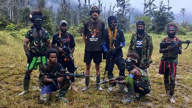 opm-umumkan-pilot-susi-air-segera-dibebaskan-target-bulan-ini