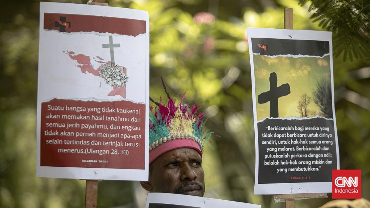 Massa Gelar Aksi HAM Papua di Kedubes Vatikan Usai Paus Fransiskus Temui Jokowi