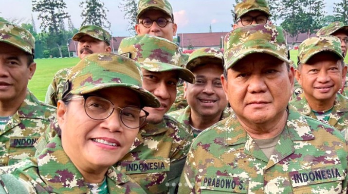 Media Asing Sorot Prabowo Retreat Menteri Pakai Serangam Loreng