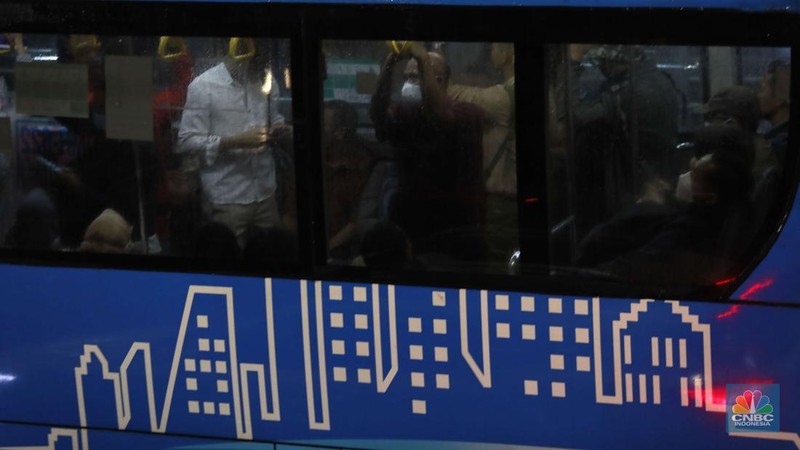 Penampakan Macet Gila Jakarta saat Hujan Deras di Jam Pulang Kerja

