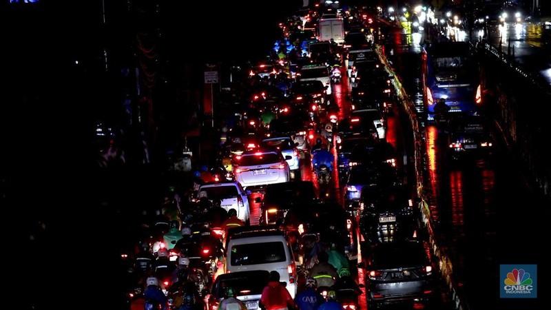Penampakan Macet Gila Jakarta saat Hujan Deras di Jam Pulang Kerja

