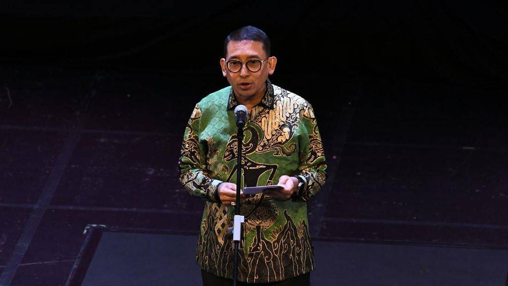 Menteri Kebudayaan Fadli Zon Akan Revisi Catatan Sejarah Indonesia