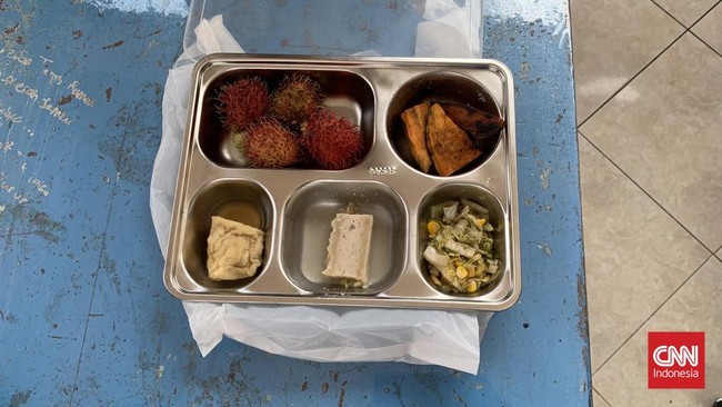 Siswa SMA Keracunan Massal Usai Santap Makan Bergizi Gratis di Cianjur