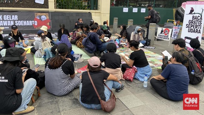 Koalisi Gelar Aksi di Kemenbud, Kritik Keras Penulisan Sejarah Ulang