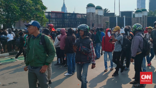 Kwitang Mencekam, Massa Kembali Kepung Mako Brimob