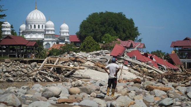 Detik-Detik Banjir Sapu Satu Desa di Pidie Jaya Aceh