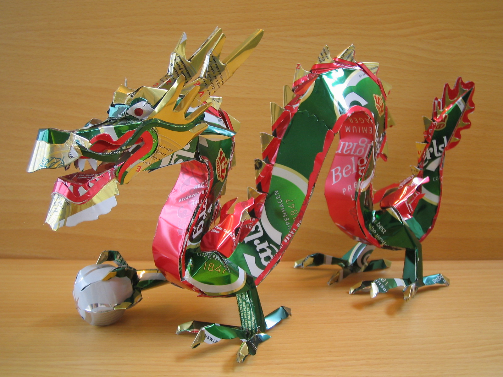  Foto Unik, Seni Origami Melipat KALENG
