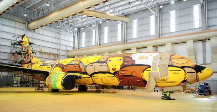 &#91;COOL&#93; Mengintip Desain Pesawat Tim Brazil World Cup 2014