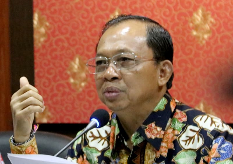 di-bali-hari-kamis-wajib-pakai-busana-adat-dan-bahasa-bali