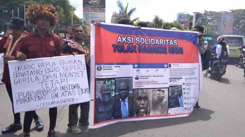 Aksi Solidaritas Pemuda Ambon untuk Natalius Pigai yang Disebut Gorila