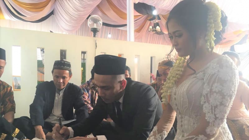 Ovi Eks Duo Serigala Resmi Menikah dengan Seorang Mualaf