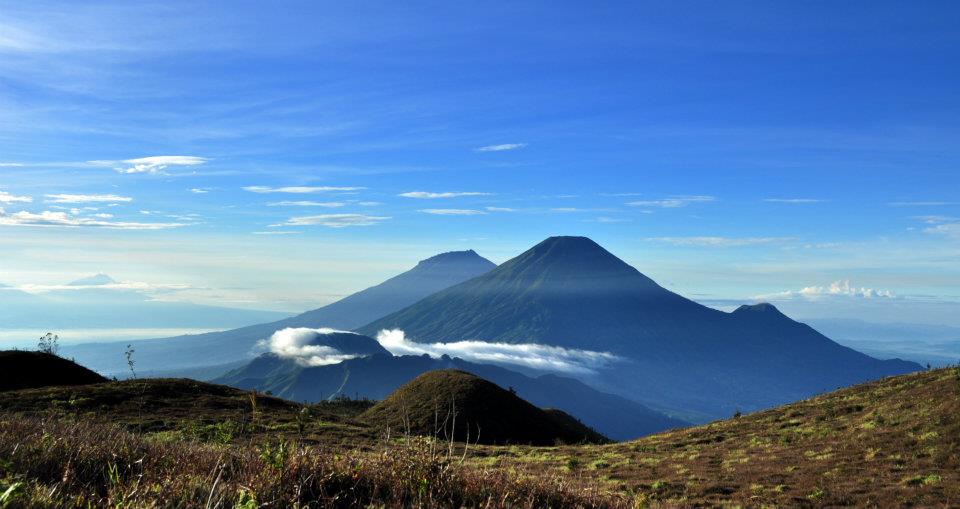 &#91; foto &#93; Puncak Dari Gunung di Jawa tengah 