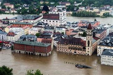 Andi Arief: Banjir Besar di Jerman, Semua WNI Selamat