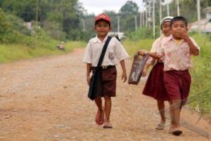 kejamnya kehidupan di Entikong Kalbar perbatasan indo-malaysia (+pict)
