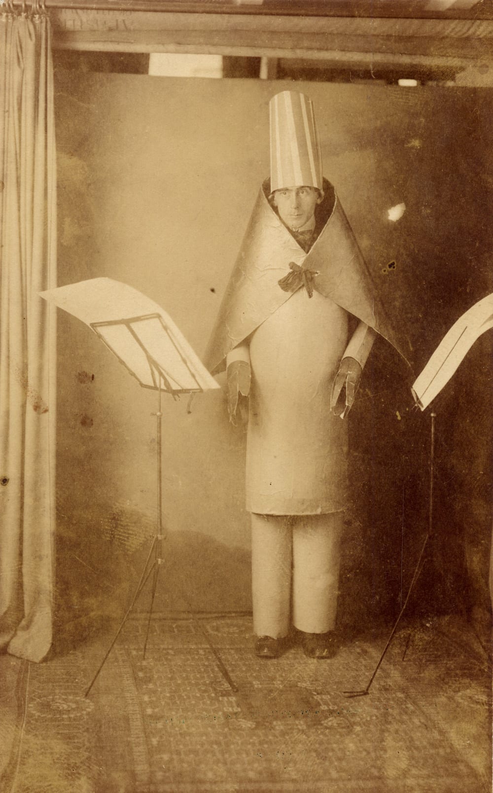 Sophie Taeuber-Arp (Mengenal Lebih jauh Karya-Karyanya).