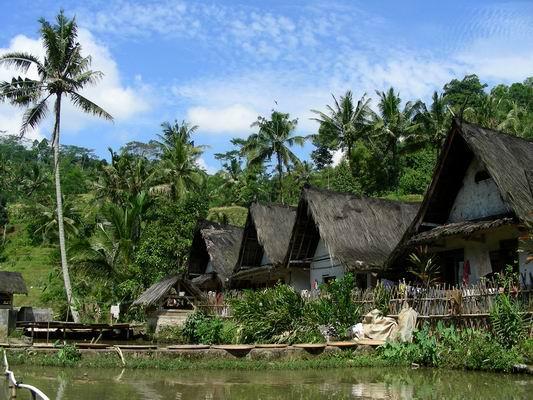 9 Wisata Desa Tradisional Favorit di Nusantara