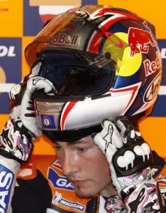 Expresi Rider2 MotoGP Saat Melepas Helmnya