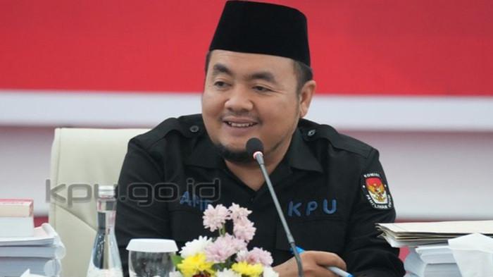 biodata-ketua-kpu-ditegur-usai-59-kali-sewa-jet-pribadi-habisi-anggaran-rp90-m
