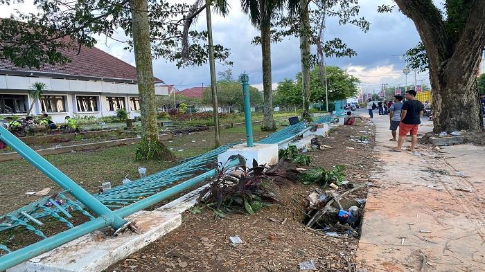 Demo PT Timah Saat Prabowo Kunjungi Babel Ricuh, Massa-Polisi Bentrok