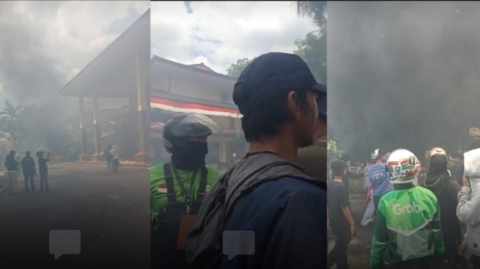 Demo di Kantor DPRD Kabupaten Cirebon Ricuh, Massa Rusak Gedung dan Pos