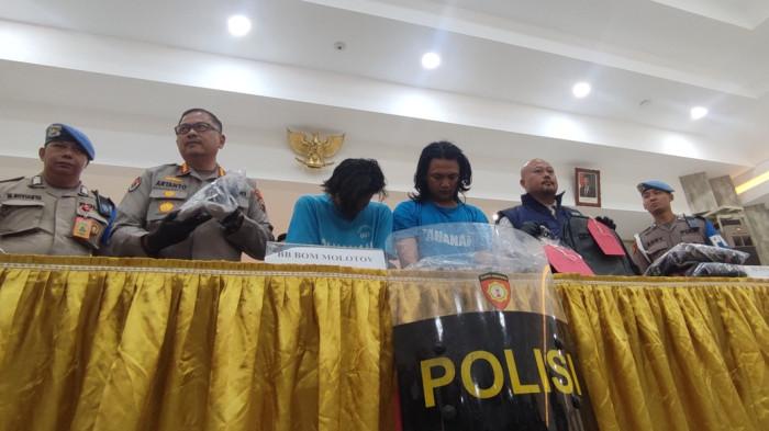 Anak Jadi Tersangka Demonstrasi Semarang Karena Copot Plang Polda Jateng
