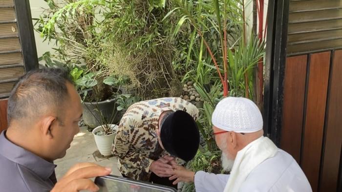 Jokowi Kaget Siang-siang Rumahnya Didatangi Abu Bakar Baasyir, Ngaku Belum Janjian