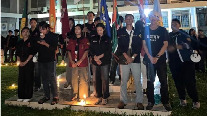 Aksi Seribu Lilin, Mahasiswa Minta Banjir-Longsor Sumatra Jadi Bencana Nasional