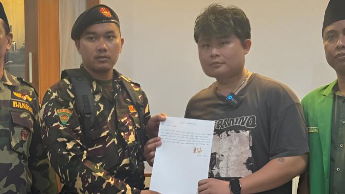 Youtuber Stevansyoung Didatangi Banser Usai Bikin Konten Bahas Trans7 dan Pesantren