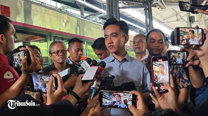 Roy Suryo Bicara Bakal Terbitkan Buku Tentang Gibran Rakabuming, Apa Isinya?