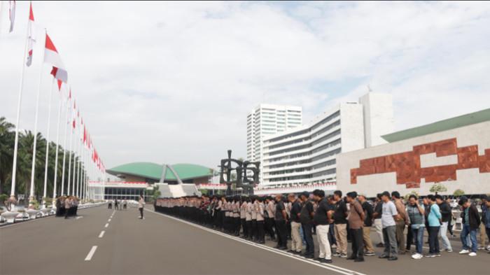 Gerakan Mahasiswa Bersama Rakyat Unjuk Rasa Siang Ini di Depan DPR