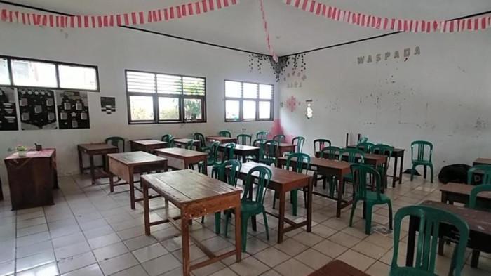 Orang Tua Bersikeras Laporkan Kepala SMAN 1 Cimarga Penampar Siswa Merokok