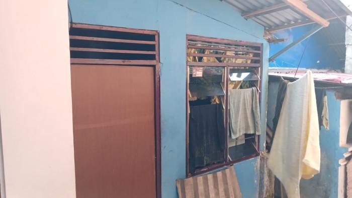 Penampakan Rumah Reot Hacker Bjorka, Penjual Kue Lulusan SMK Jurusan Tata Boga