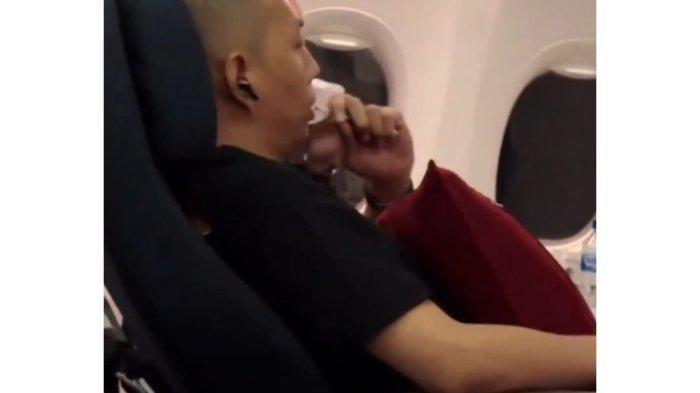 Penumpang Garuda Isap Rokok Elektrik, Dijemput Tim Avsec saat Mendarat Kualanamu