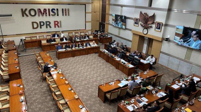 Koruptor Keluar Penjara Malah Disambut bak Pahlawan Bikin Heran Anggota DPR RI