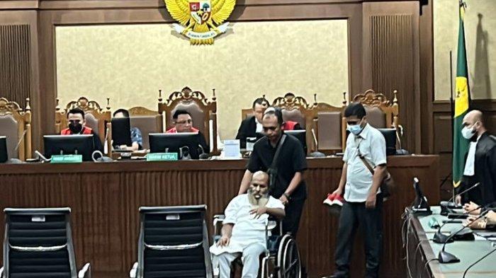 Lukas Enembe Tolak Vonis 8 Tahun Penjara: Ini Tak Adil, Saya Tidak Pernah Korupsi