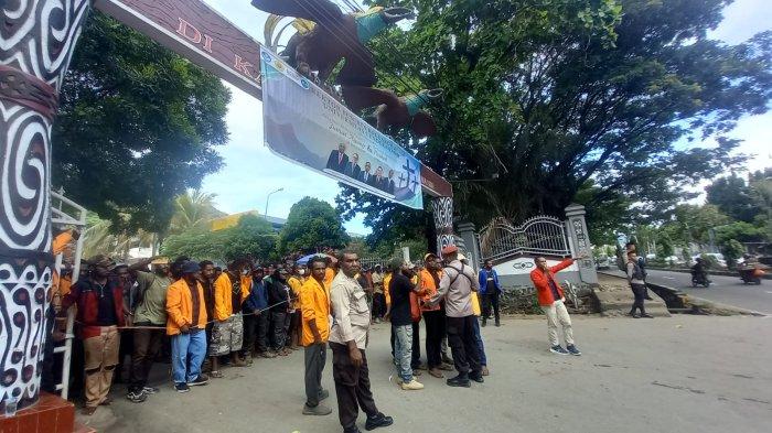 Demo Front Mahasiswa dan Rakyat Papua Anti Militerisme Dibubarkan Polisi