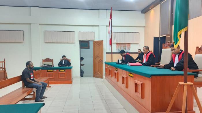 Aske Mabel Diadili, Eks Anggota Polri Membelot KKB Divonis 8 Tahun Bui
