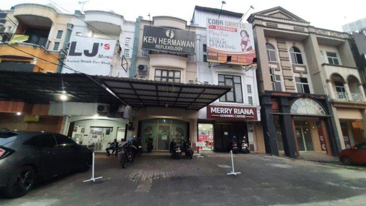 Ruko Pijat Refleksi Bisa Tembus ke Rumah Ketua KPK Firli Bahuri, Intip