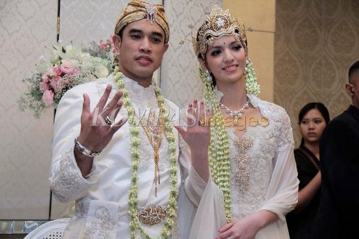 4 Artis Cantik Berdarah Sunda Yang Dinikahi Pengusaha Kaya
