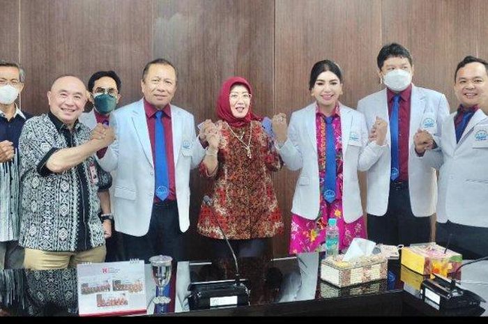 Kenapa PDSI Didukung KKI, Sementara MK Hanya Mengakui Keberadaan IDI?