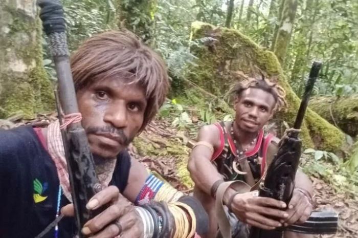 Liciknya KKB Papua, Sembunyi di Tikungan Hujani Patroli Polisi dgn Tembakan Peluru