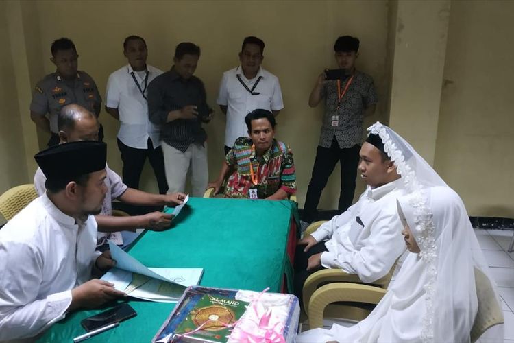 Pria yang Ancam Penggal Jokowi Menikah di Rutan Polda Metro