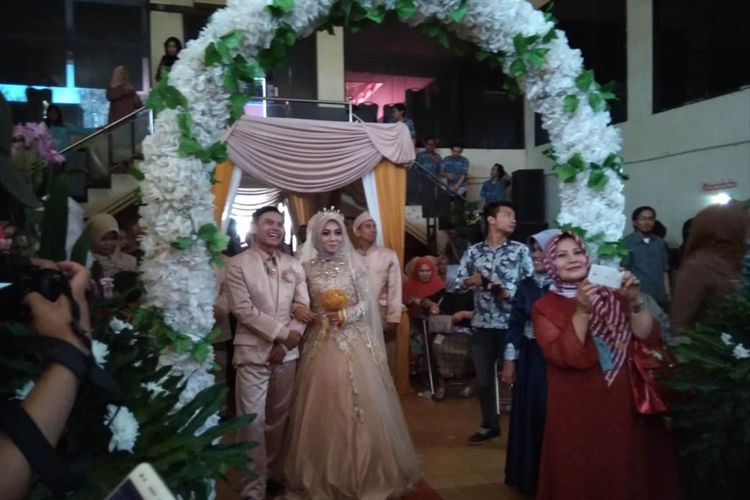 Mati Listrik, Pesta Pernikahan di Bandung Gelap dan Gerah, Penyanyi...