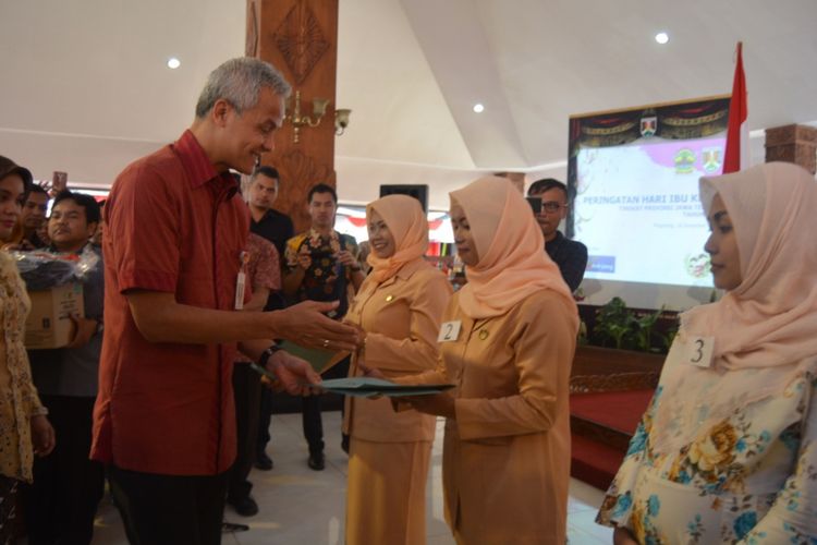 ganjar-pranowo-bayar-zakat-tidak-membuat-orang-jadi-melarat