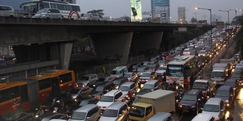 Dari 3,5 Juta Mobil di Jakarta, Baru Sekitar 180.000 Kendaraan yang Lulus Uji Emisi