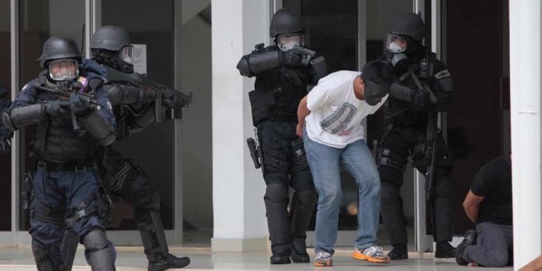 5-terduga-teroris-ditangkap-di-garut-hendak-ke-jakarta-ikut-aksi-22-mei